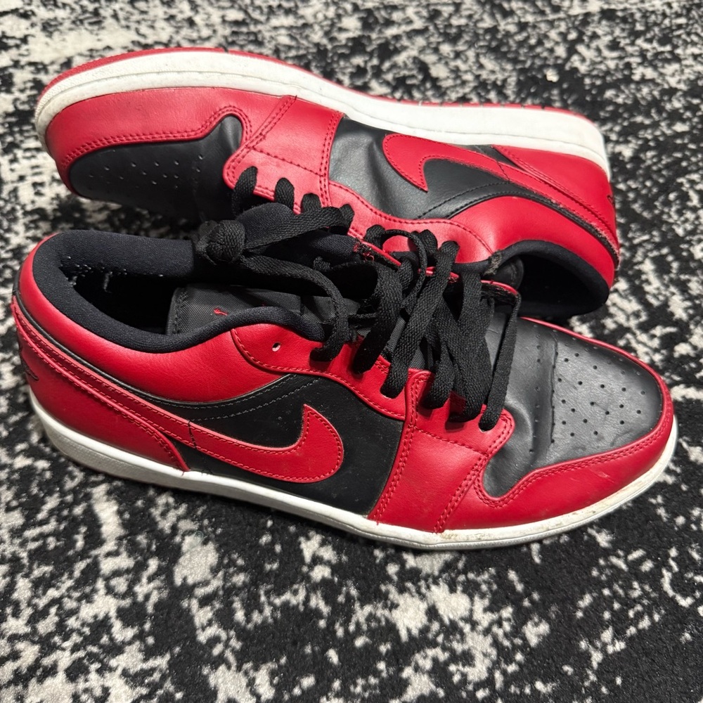 Jordan 1 Low Reverse Breds